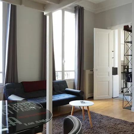 Victor Hugo - - 16 Apartament